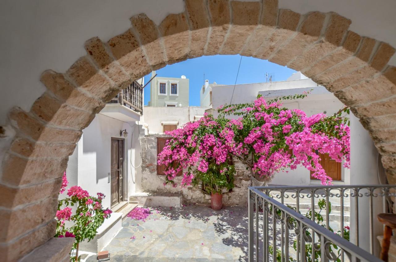 Honey & Cinnamon Luxury Suite Naxos City Exterior photo