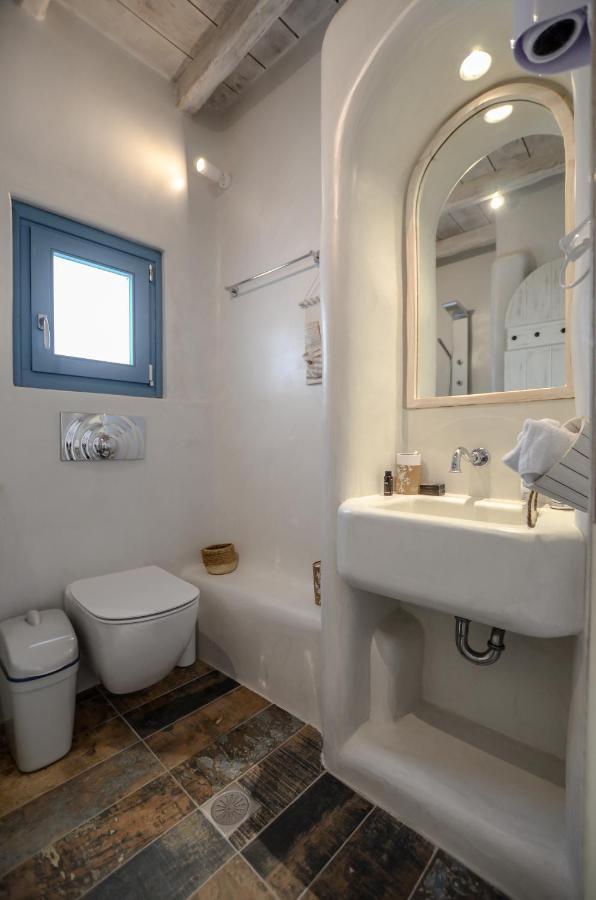 Honey & Cinnamon Luxury Suite Naxos City Exterior photo